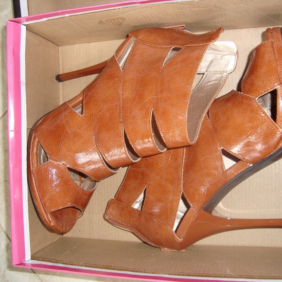 Qupid Shoes Qupid Demand Heels Poshmark